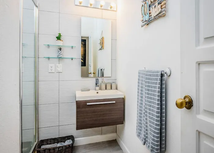 Ferienhaus 2br 2bath Private Pool Surfers Paradise 7min Walk -
