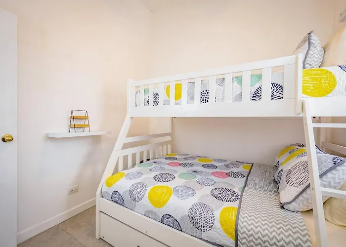 2br 2bath Private Pool Surfers Paradise 7min Walk - Ferienhaus Tamarindo