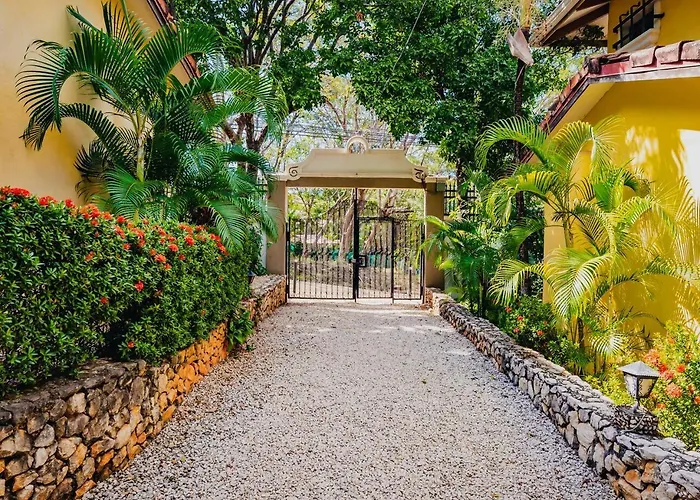 2br 2bath Private Pool Surfers Paradise 7min Walk - * Tamarindo